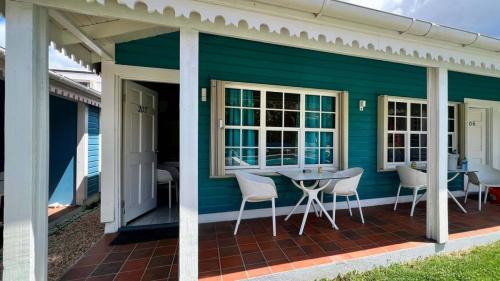 TOTT-Bungalow-Exterior-1-scaled