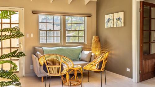 Talk-of-the-Town-Bungalow